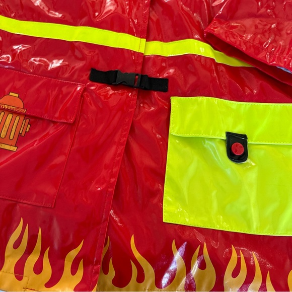 Kidorable Fireman Rain Coat - Picture 3 of 6